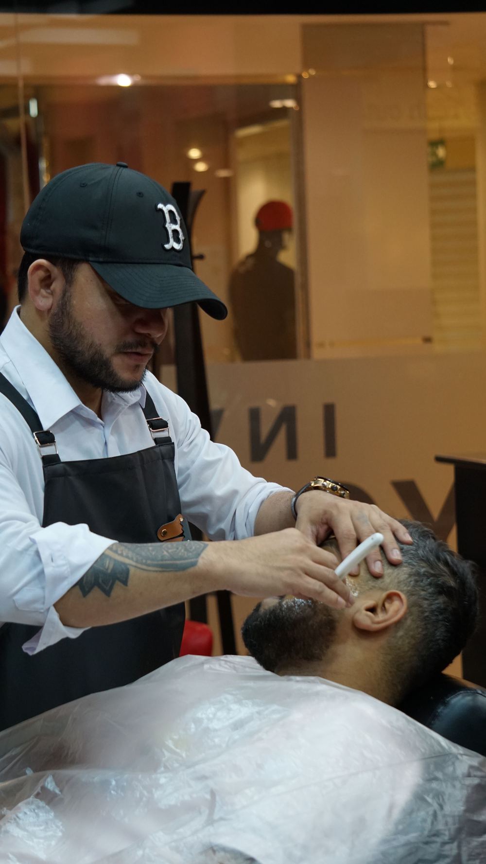 Corte y barba trabajados a navaja